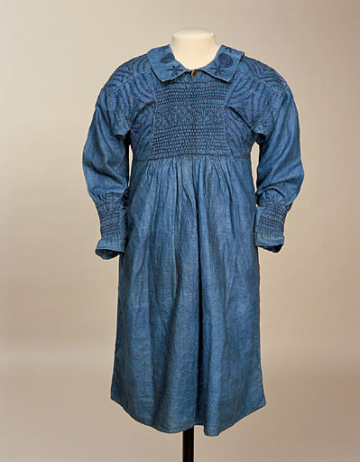 1959.15 Blue linen embroidered farmworker's smock, made in Somerset, 1880-1890