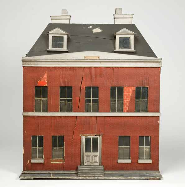 1922.95 Dolls house, 19th century.