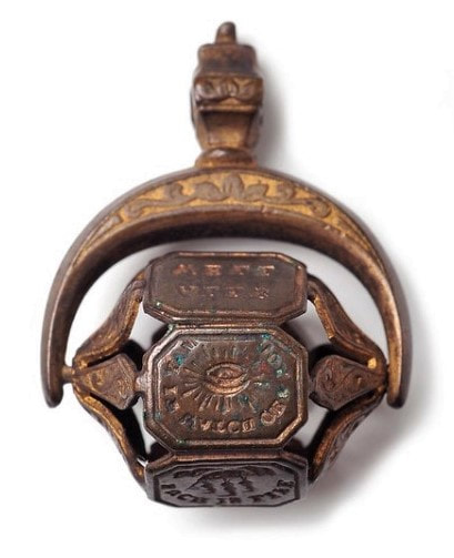 1922.1502 Rolling fob seal, brass, with engraved facets, British, c1800